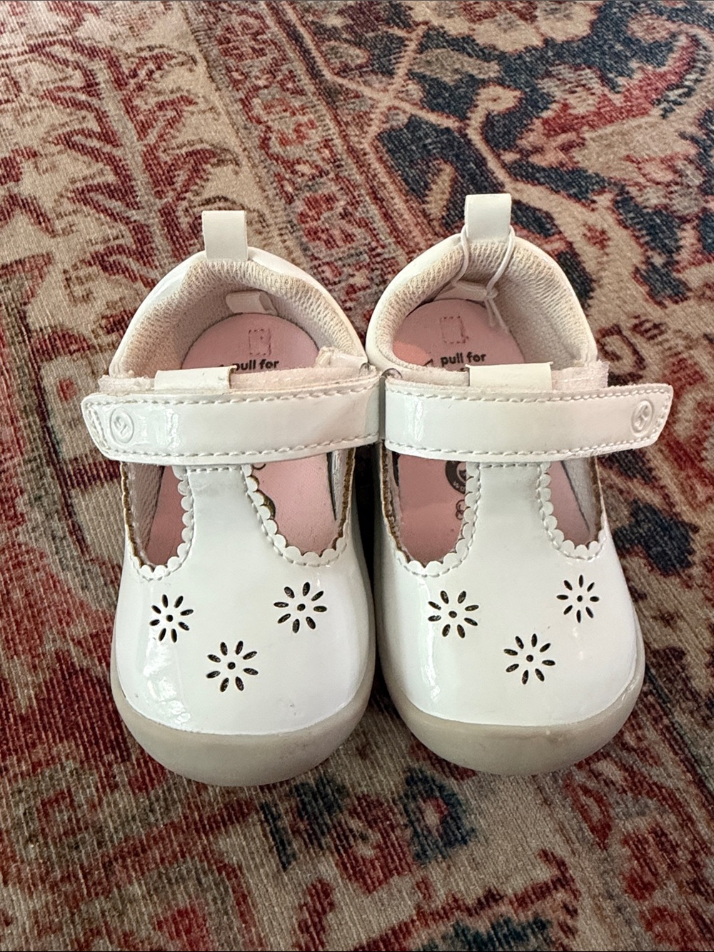 Stride Rite White Patent Mary Jane Dress Shoes with Floral Cutouts